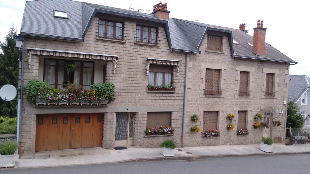 Bed and Breakfast Chambre D'Hotes Des Monedieres Treignac Экстерьер фото